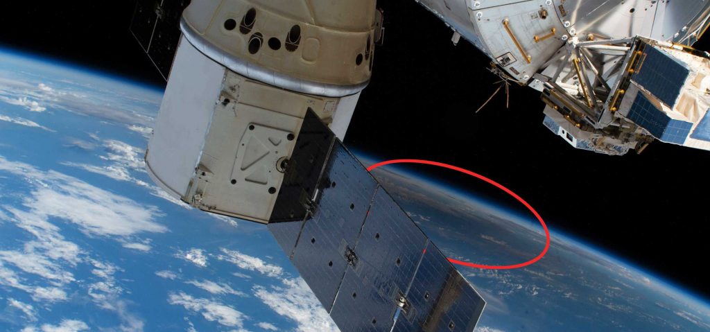 Learn how to conveniently charge a tesla. SpaceX's Dragon spacecraft photobombed in orbit by solar