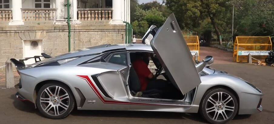 Lamborghini-Aventador-modification-with-scissor-doors