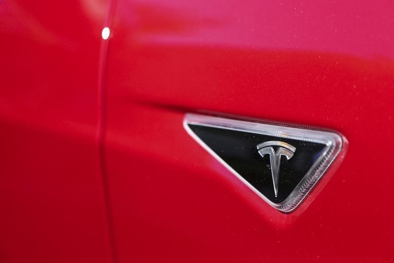 27.02.2022 · tesla model y wear & tear after two years of ownership and 34,000 miles youtuber gjeebs lets us know how is model y is holding up after 34,000 miles and almost two years of ownership. Trouble for Tesla: Why Consumer Reports Says Its Model S