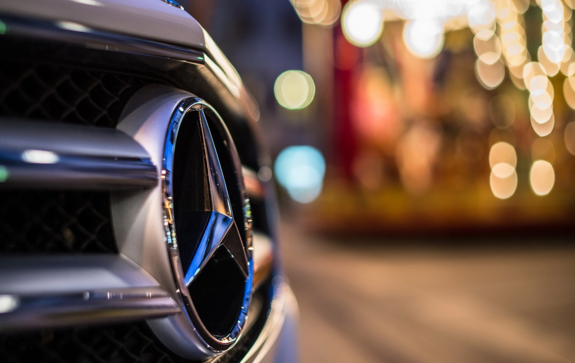 Angekündigt wurde das projekt offiziell bereits im februar 2015, kommen wird der suv mit namen . Mercedes Benz Logo Car Hd Wallpaper - 9to5 Car Wallpapers