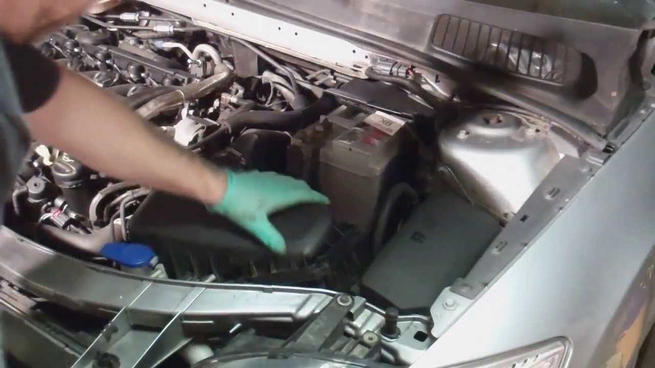 Need a new car battery? Replacing your car battery (Ford Mondeo Mk4 2007 onwards) - YouTube
