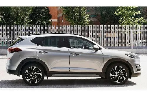 Tucson comes in 5 variants of spec and feature combinations and . Hyundai Tucson 2022 Price List Philippines Promos Specs Carmudi