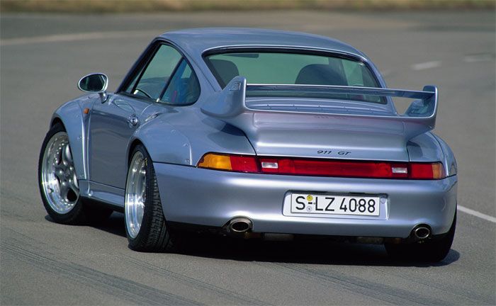 Als letzter luftgekühlter elfer ist der 993 mittlerweile zu einem gesuchten klassiker geworden. Porsche Typ 993 Die 4 Generation Der 911er Ara