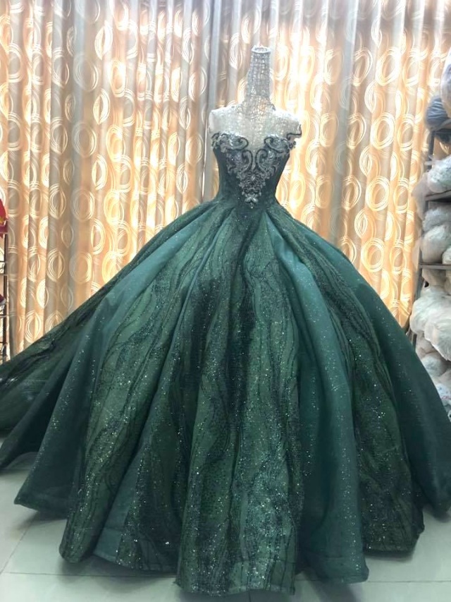 Follow these tips for buying a used car. Green princess sparkly sleeveless ball gown wedding/prom