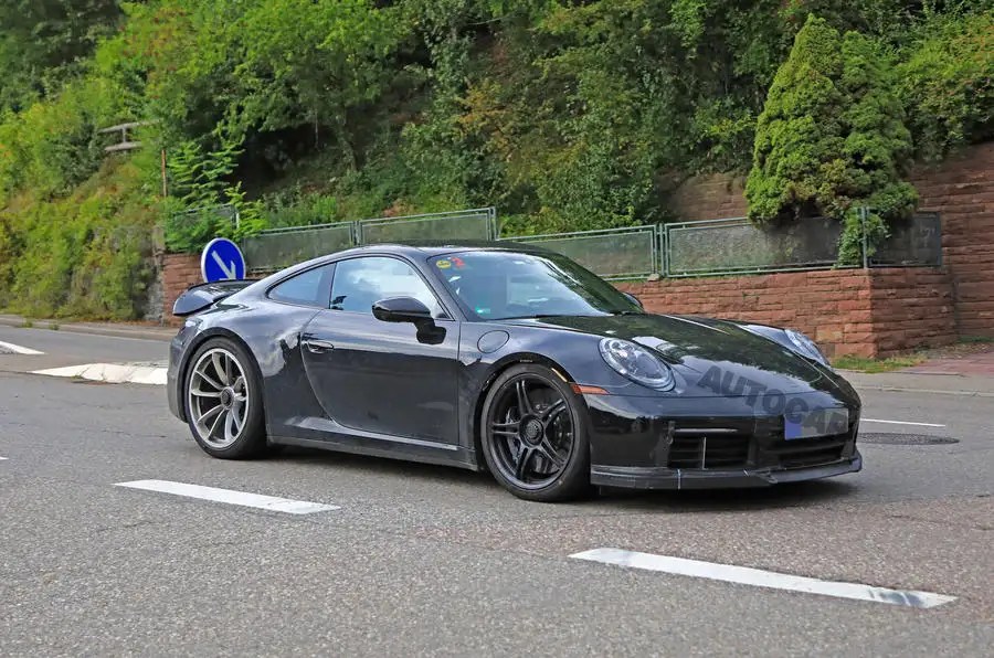 Hat er sich hier erstmals gezeigt? 2020 Porsche 911 GT3 spied in near-production bodywork